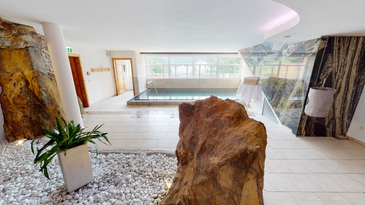 Espace bien-être avec vue sur la montagne